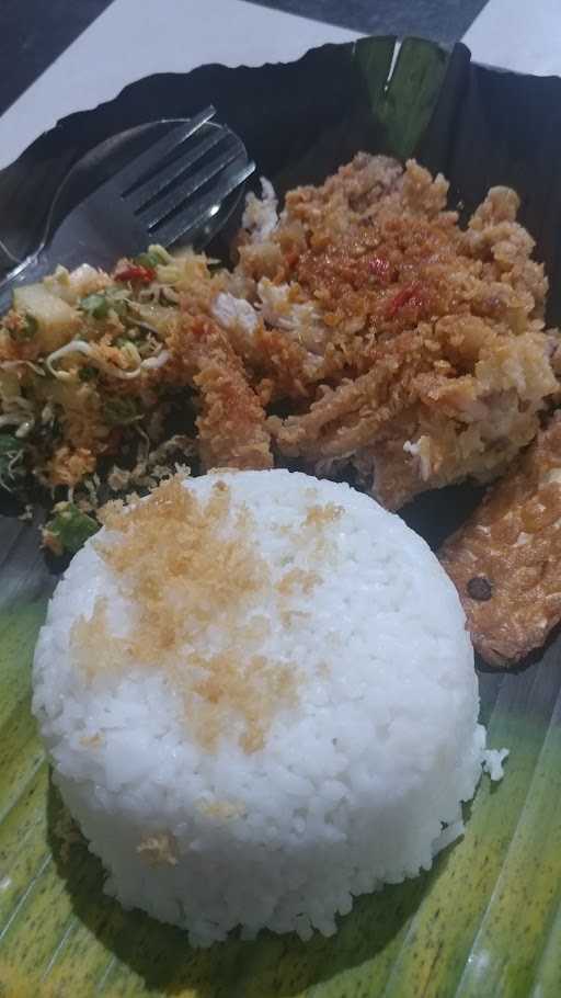 Ayam Geprek Mbok Dhe 10