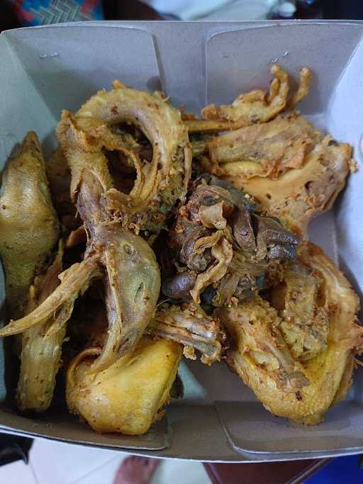 Ayam Goreng Paryanti 9