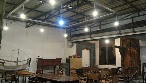 Kedai Ruang Kumpul 9