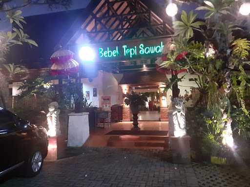 Restoran Bebek Tepi Sawah Surabaya 1