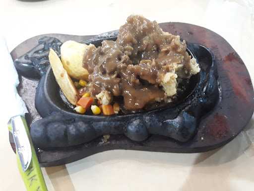 Steaky Steak Royal Plaza 5