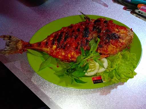 Waroeng Ikan Bakar & Penyetan 9