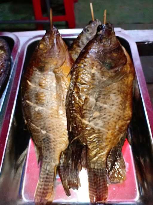 Waroeng Ikan Bakar & Penyetan 6