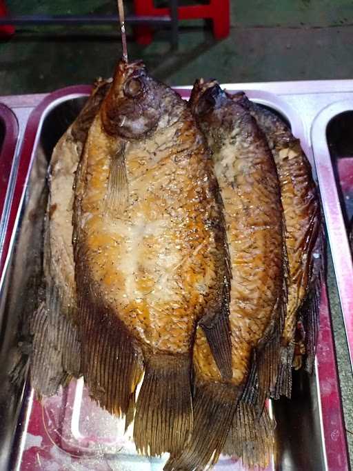 Waroeng Ikan Bakar & Penyetan 4