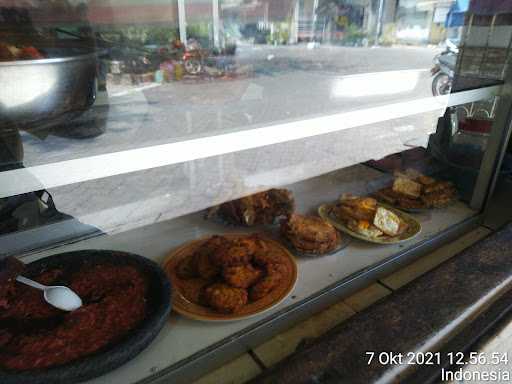 Warung Mbak Marlik 8