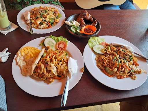 Kirana Cafe & Resto 2