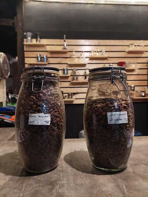 Katamata Coffee & Roastery 10