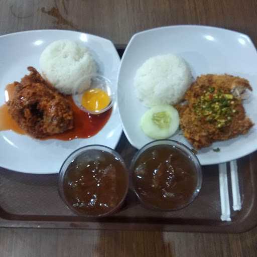 Rocket Chicken Wonosari 9