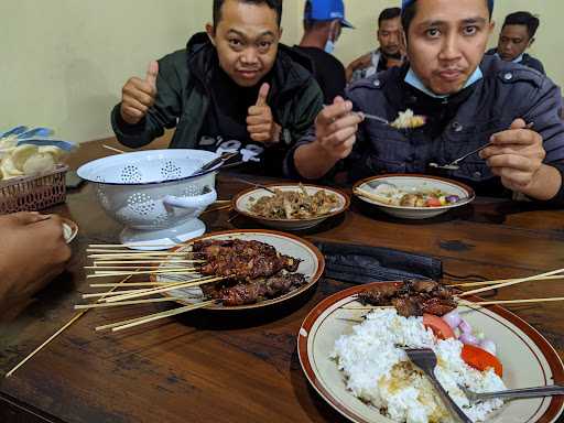 Sate Kambing Ledoksari 10