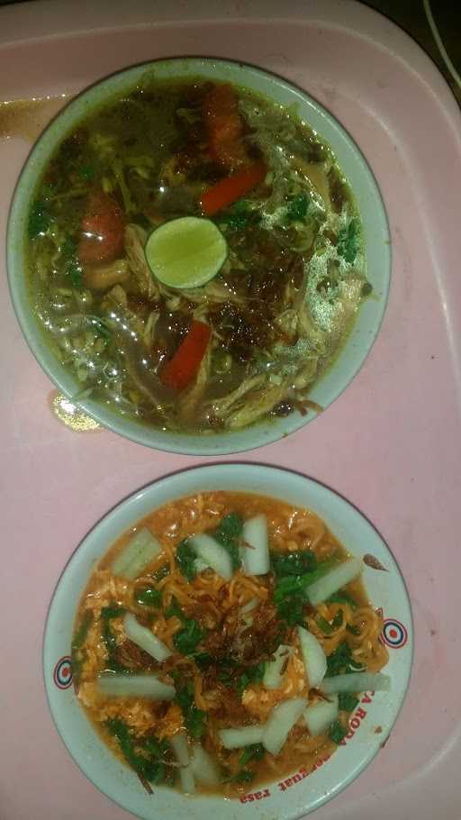 Warung Sop Ayam Kampunh Soto Rempah Rempah Wiyono Putro 4