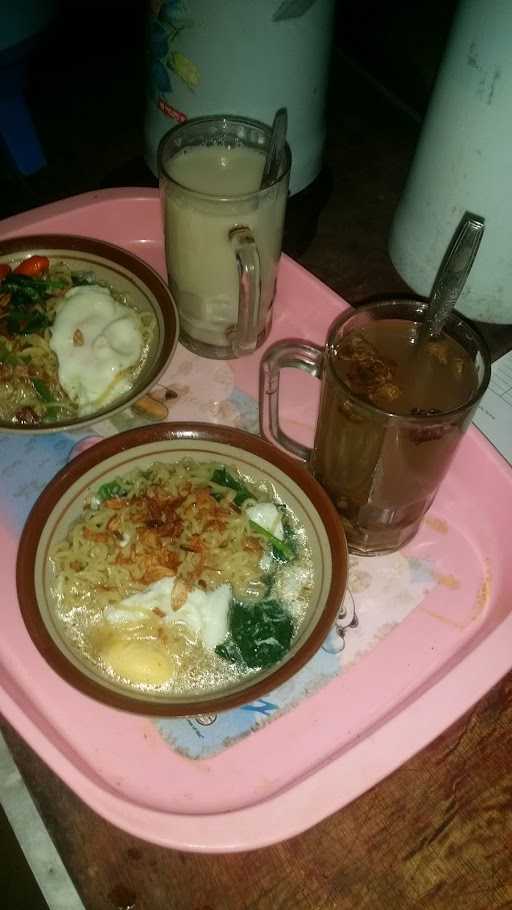 Warung Sop Ayam Kampunh Soto Rempah Rempah Wiyono Putro 3