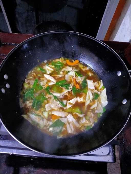 Warung Soto Ayam, Gado-Gado, Ayam Goreng Ungkep Dan Bakmi Jawa Bu Tutik 4