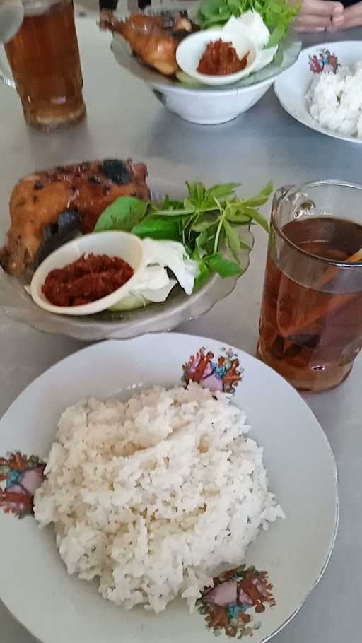 Ayam Goreng Pak Badrun 6