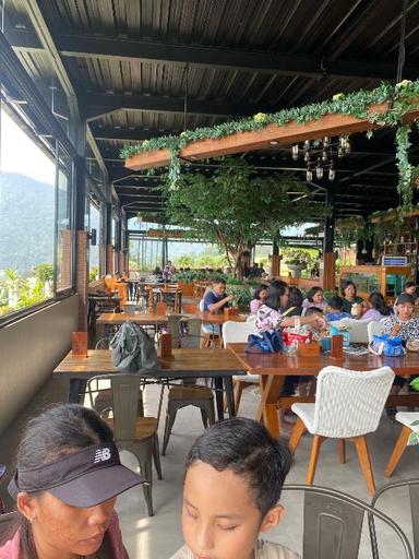 https://dgji3nicqfspr.cloudfront.net/BABAKAN_MADANG/Restaurant/Pancar_Garden/Reviews/thumbnail/file-17DD862861C0B54C-thumb_1719678141160.jpg