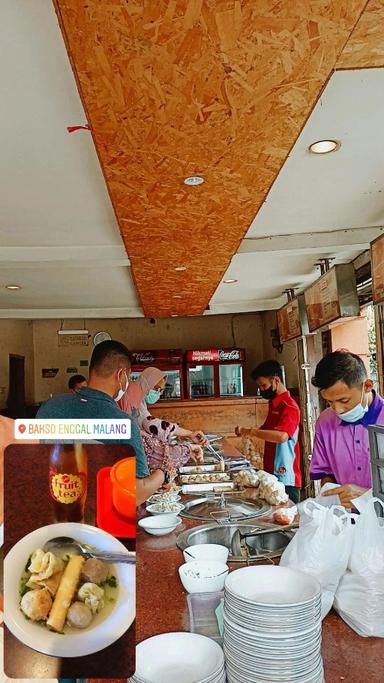 https://dgji3nicqfspr.cloudfront.net/BANDUNG_KULON/Restaurant/Bakso_Enggal_Malang_3/Reviews/thumbnail/file_1710656177659.jpg