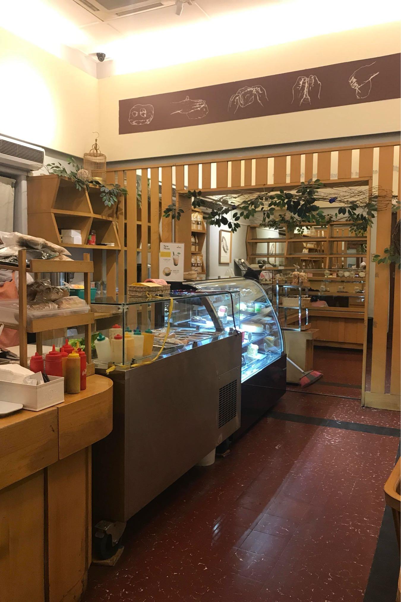 Mom'S Artisan Bakery review