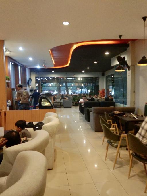 Paris Van Java Cafe & Resto Specialty Coffee review