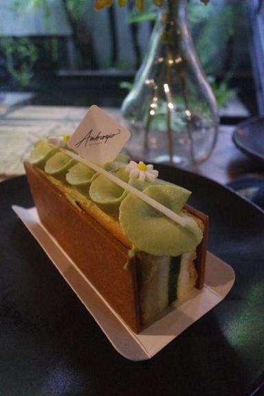 https://dgji3nicqfspr.cloudfront.net/BANDUNG_WETAN/Restaurant/Ambrogio_Patisserie/Reviews/thumbnail/file-17D50F76292CE943-thumb_1717295833428.jpg