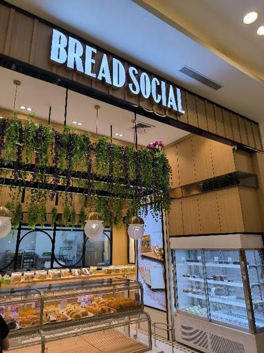 https://dgji3nicqfspr.cloudfront.net/BATAM_KOTA/Bakery/Bread_Social/Reviews/thumbnail/uploadsuploads-thumb_1714482312231.jpg