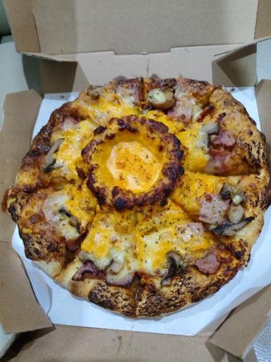 https://dgji3nicqfspr.cloudfront.net/BATAM_KOTA/Restaurant/DominoS_Pizza/Reviews/thumbnail/uploadsuploads-thumb_1715617827763.jpg