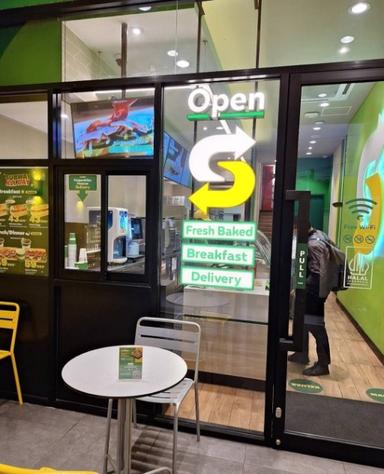 https://dgji3nicqfspr.cloudfront.net/BEJI/Restaurant/Subway__Kelapa_Dua/Reviews/thumbnail/IMG_Review_1708950557535_compressed1940933690625698362_1708950557566.jpg