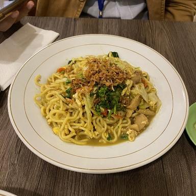 https://dgji3nicqfspr.cloudfront.net/BEKASI_SELATAN/Restaurant/Andaru_Rumah_Seduh/Reviews/thumbnail/file_1710731877130.jpg