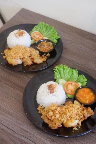 https://dgji3nicqfspr.cloudfront.net/BEKASI_SELATAN/Restaurant/Andaru_Rumah_Seduh/Reviews/thumbnail/uploadsuploads-thumb_1715744251163.jpg