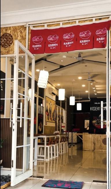 https://dgji3nicqfspr.cloudfront.net/BEKASI_SELATAN/Restaurant/Kiseki_Ramen_Grand_Galaxy/Reviews/thumbnail/file_1708945382961.jpg