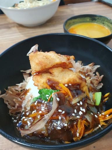 https://dgji3nicqfspr.cloudfront.net/BEKASI_TIMUR/Restaurant/Ramen_Cemen_Bekasi/Reviews/thumbnail/file_1706616955492.jpg