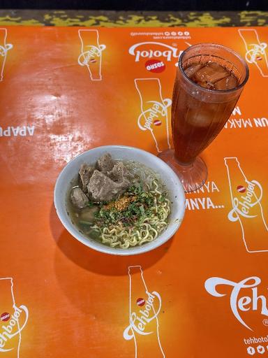 https://dgji3nicqfspr.cloudfront.net/BEKASI_UTARA/Restaurant/Bakso_Mukidi/Reviews/thumbnail/file_1706762973619.jpg