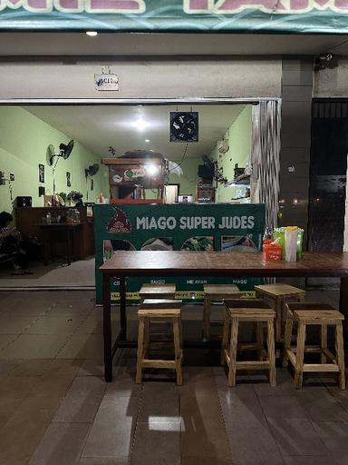 https://dgji3nicqfspr.cloudfront.net/BEKASI_UTARA/Restaurant/Miago_Super_Judes/Reviews/thumbnail/file_1711102192850.jpg