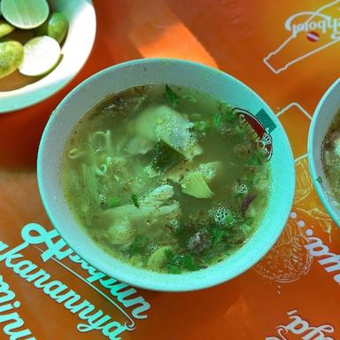 https://dgji3nicqfspr.cloudfront.net/BEKASI_UTARA/Restaurant/Soto_Ayam_Babon_Surabaya/Reviews/thumbnail/file_1711586858362.jpg