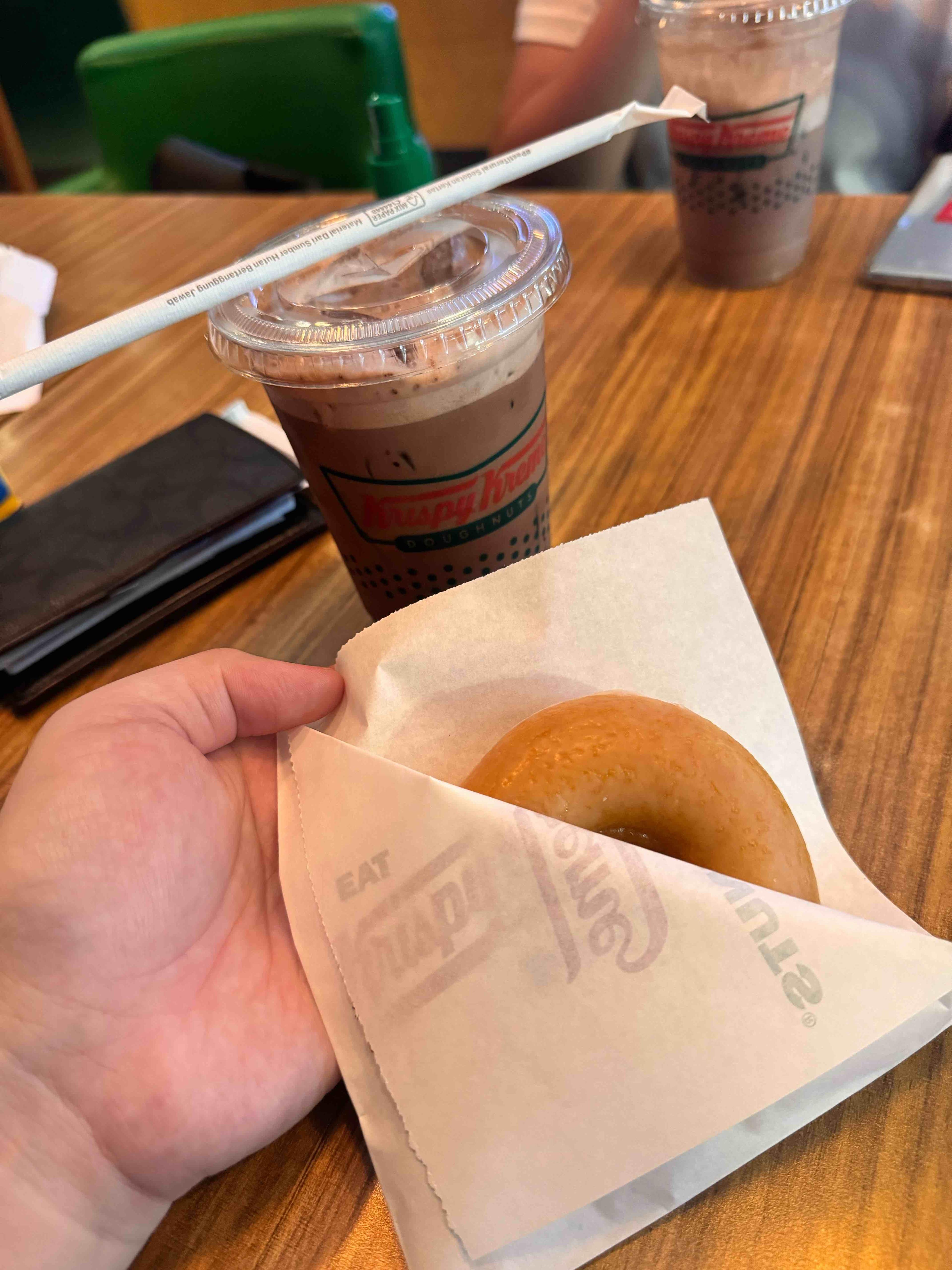 Krispy Kreme Cafe - Terminal 3 review