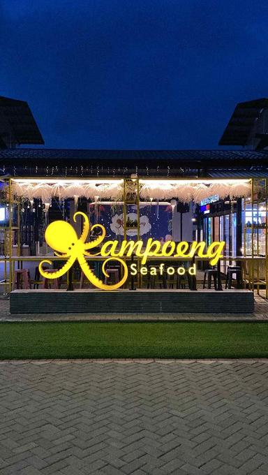 https://dgji3nicqfspr.cloudfront.net/CAKUNG/Restaurant/Kampoeng_Seafood_Sedayu_City/Reviews/thumbnail/uploadsuploads-thumb_1714005463004.jpg