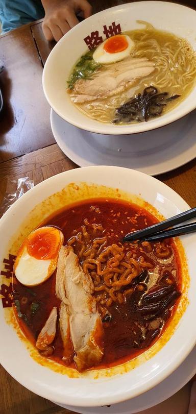 https://dgji3nicqfspr.cloudfront.net/CAKUNG/Restaurant/Roji_Ramen__Sedayu_City/Reviews/thumbnail/uploadsuploads-thumb_1715135514626.jpg