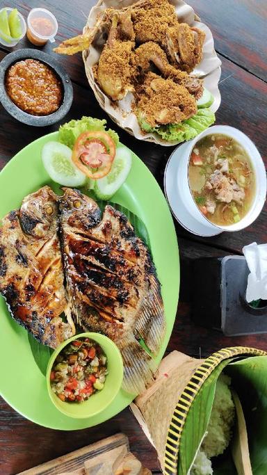 https://dgji3nicqfspr.cloudfront.net/CARINGIN/Restaurant/Istana_Ikan_Bakar_Caringin/Reviews/thumbnail/uploadsuploads-thumb_1715082334529.jpg