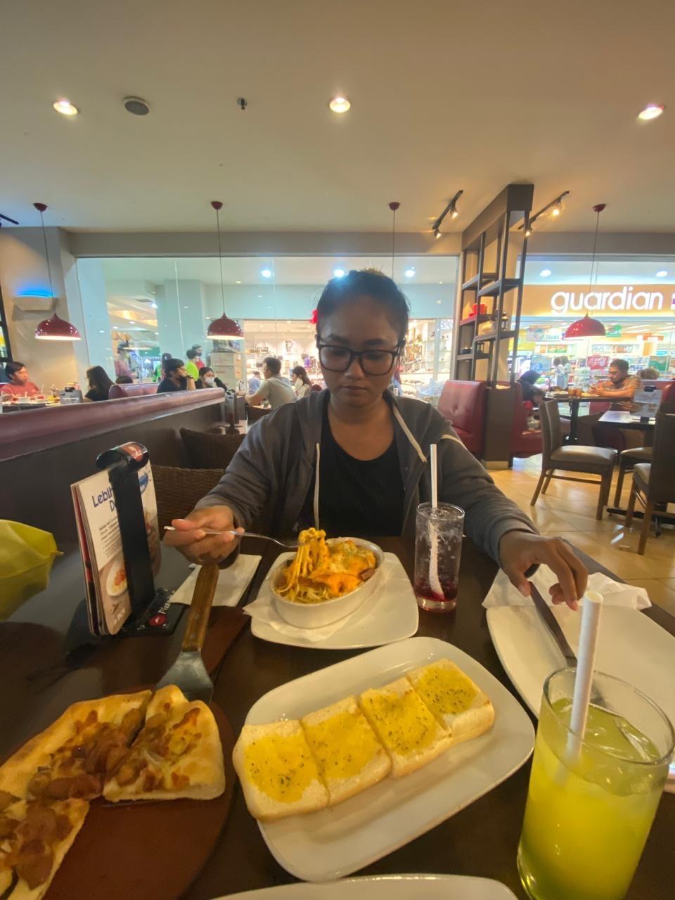 Pizza Hut Restoran - Matahari Mall review