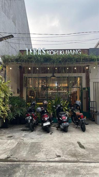 https://dgji3nicqfspr.cloudfront.net/CIBINONG/Cafe/Teras_Kopi_Kujang/Reviews/thumbnail/file-180274605100E4FA-thumb_1730073164184.jpg