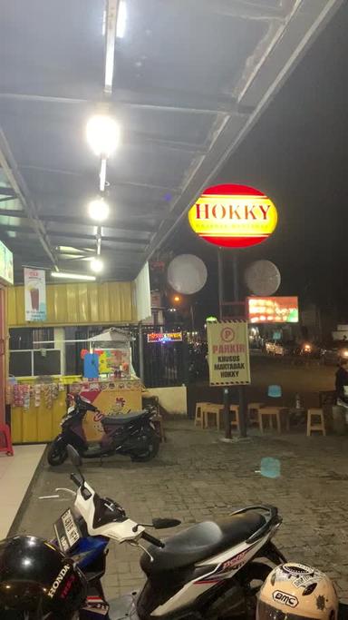 https://dgji3nicqfspr.cloudfront.net/CIBODAS/Restaurant/Martabak_Hokky/Reviews/22file_171584130498622_1715841305867.jpg