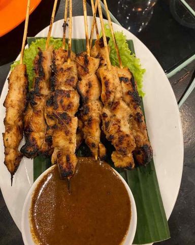 https://dgji3nicqfspr.cloudfront.net/CIKARANG_SELATAN/Restaurant/Telaga_Seafood_Cikarang/Reviews/thumbnail/uploadsuploads-thumb_1714346951452.jpg