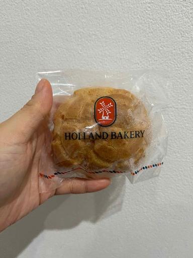 https://dgji3nicqfspr.cloudfront.net/CILANDAK/Bakery/Holland_Rs_Fatmawati_Cilandak/Reviews/thumbnail/uploadsuploads-thumb_1715133964511.jpg