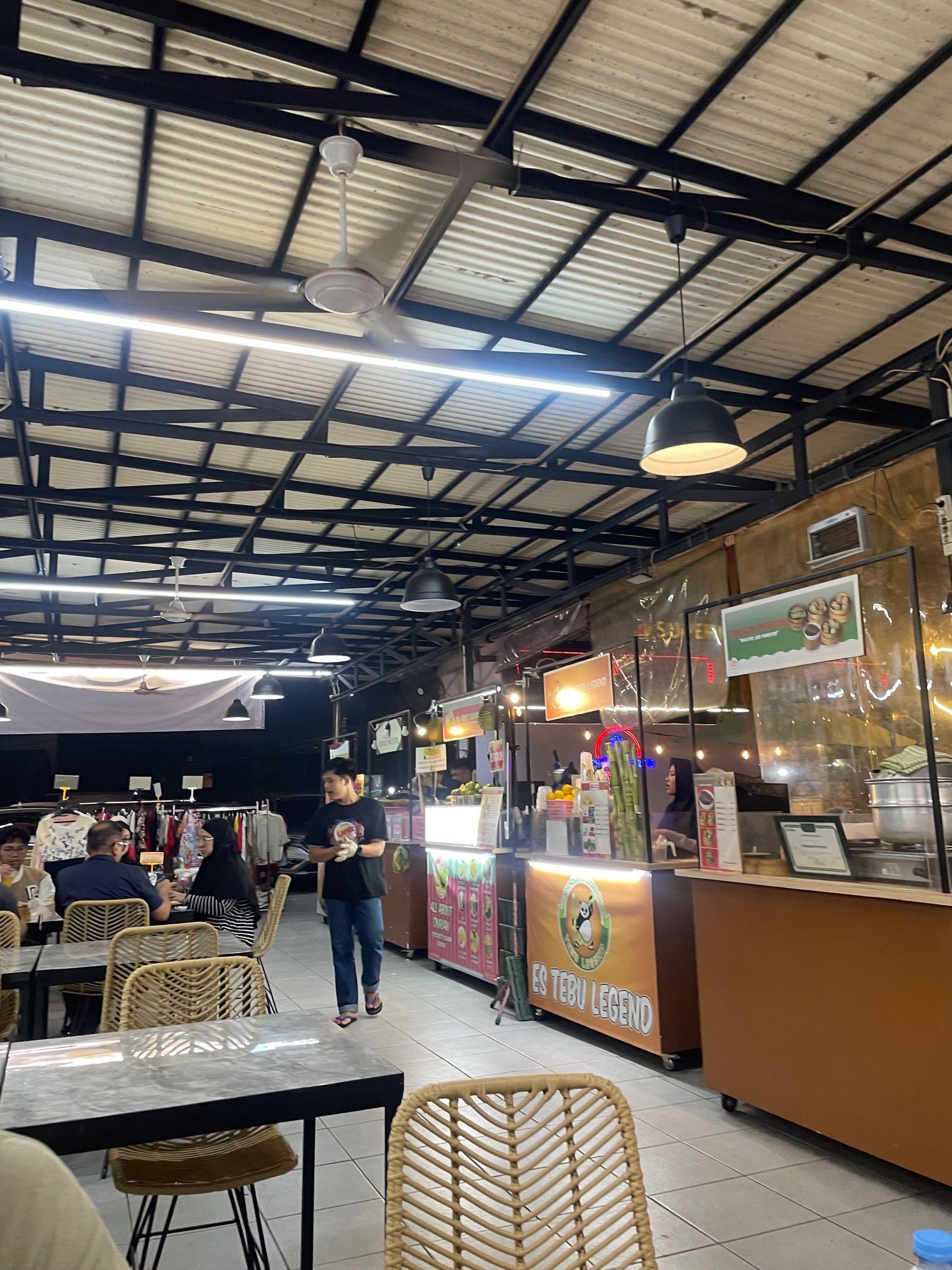 Kampung Artis Foodcourt review