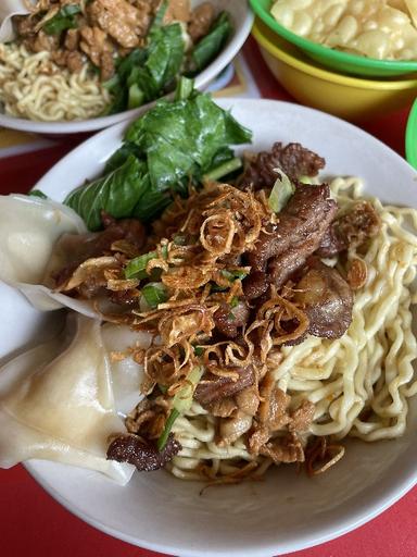 https://dgji3nicqfspr.cloudfront.net/CILANDAK/Restaurant/Mie_Ayam_Sapi_Pedes_Sedep/Reviews/thumbnail/file_1706280858606.jpg