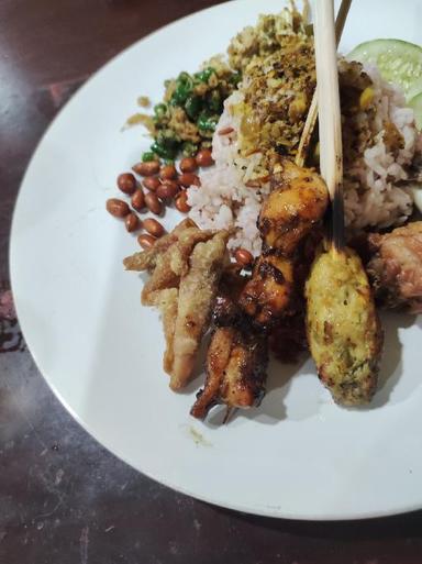 https://dgji3nicqfspr.cloudfront.net/CILANDAK/Restaurant/Warung_Bali_Pak_Gede/Reviews/thumbnail/uploadsuploads-thumb_1715821698812.jpg