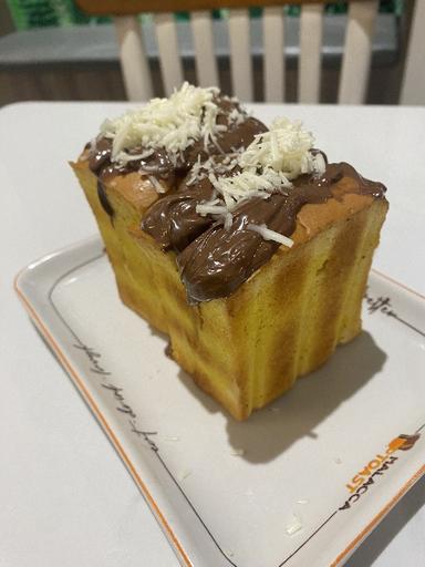 https://dgji3nicqfspr.cloudfront.net/CILEUNGSI/Restaurant/Malacca_Toast_Cibubur/Reviews/thumbnail/file_1705238894089.jpg