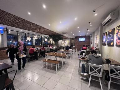 https://dgji3nicqfspr.cloudfront.net/CINERE/Restaurant/Sate_Celup_-_Cinere/Reviews/thumbnail/file_1702772090173.jpg