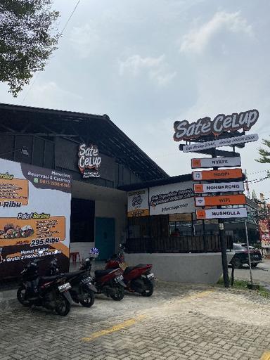 https://dgji3nicqfspr.cloudfront.net/CINERE/Restaurant/Sate_Celup__Cinere/Reviews/thumbnail/file_1704765656172.jpg