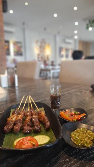 https://dgji3nicqfspr.cloudfront.net/CINERE/Restaurant/Sate_Celup__Cinere/Reviews/thumbnail/uploadsuploads-thumb_1714636002762.jpg