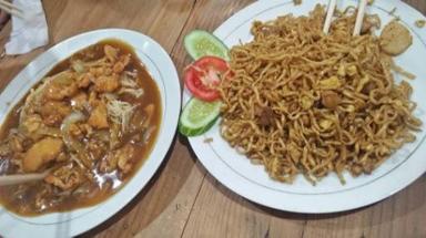 https://dgji3nicqfspr.cloudfront.net/CIPAYUNG/Restaurant/Bakmi_Pondok__Karsono/Reviews/thumbnail/IMG_Review_1718164598468_compressed6674327678257752975-17D825997F4273E3-thumb_1718164599229.jpg