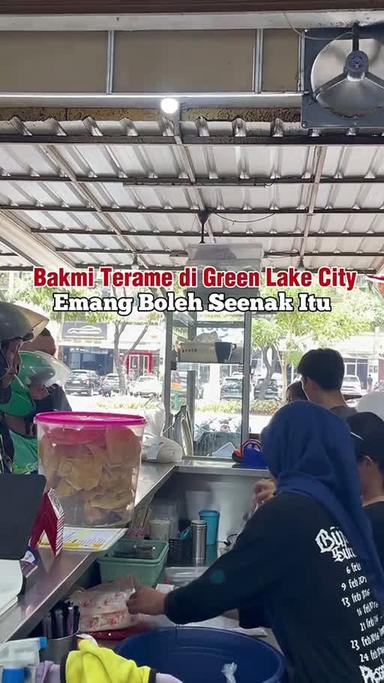 https://dgji3nicqfspr.cloudfront.net/CIPONDOH/Restaurant/Bakmi_Weiwei_Greenlake_City/Reviews/thumbnail/1ioN6C6jL5KCn0pZiLi23kJN0oIfB5Eb_-0.jpg